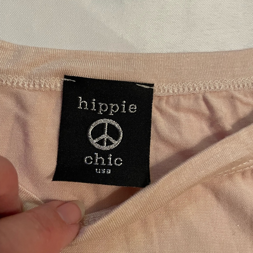 Hippie Chic Jrs. Pink/Champagne Distressed Women's V-Neck Tee, NWT, Size XL - Picture 3 of 11